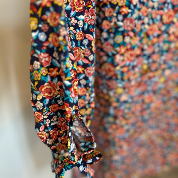 ❤️ Old Navy Beautiful Floral Long Sleeve Dress XL Tie at Sleeve - Picture 9 of 9